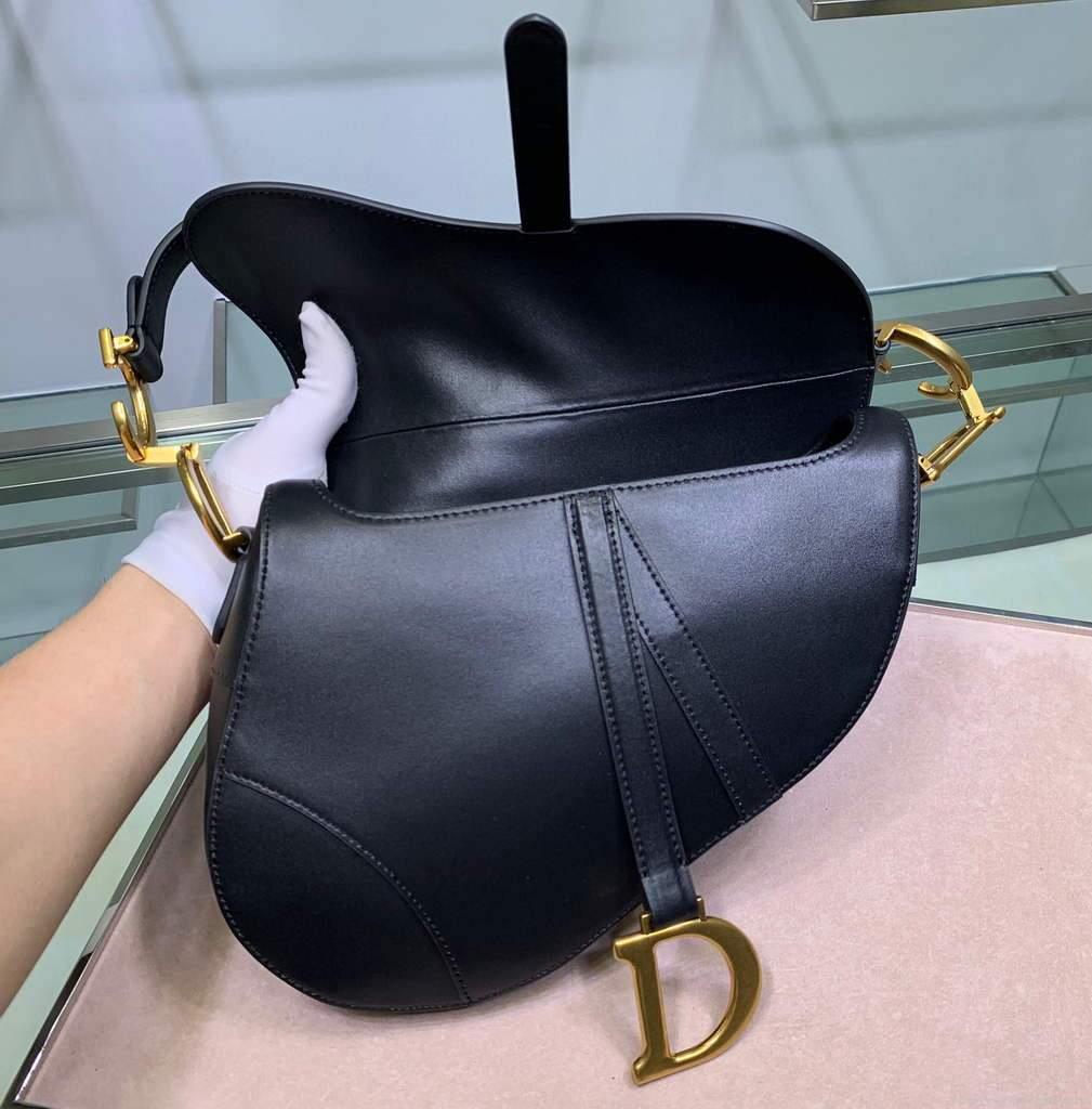 Dior M0446 Dior Saddle Bag M0447 Black Goatskin Gold Hardware