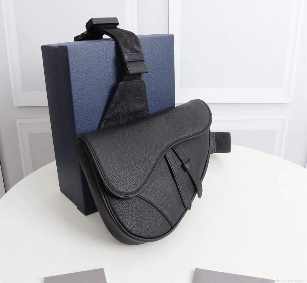 Dior 1ADPO093 Saddle Men Bag Grained Calfskin Black