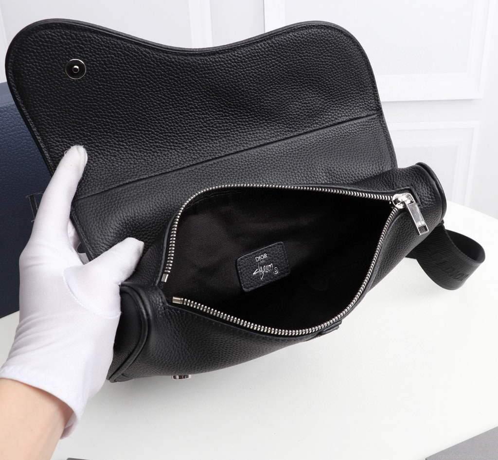 Dior 1ADPO093 Saddle Men Bag Grained Calfskin Black
