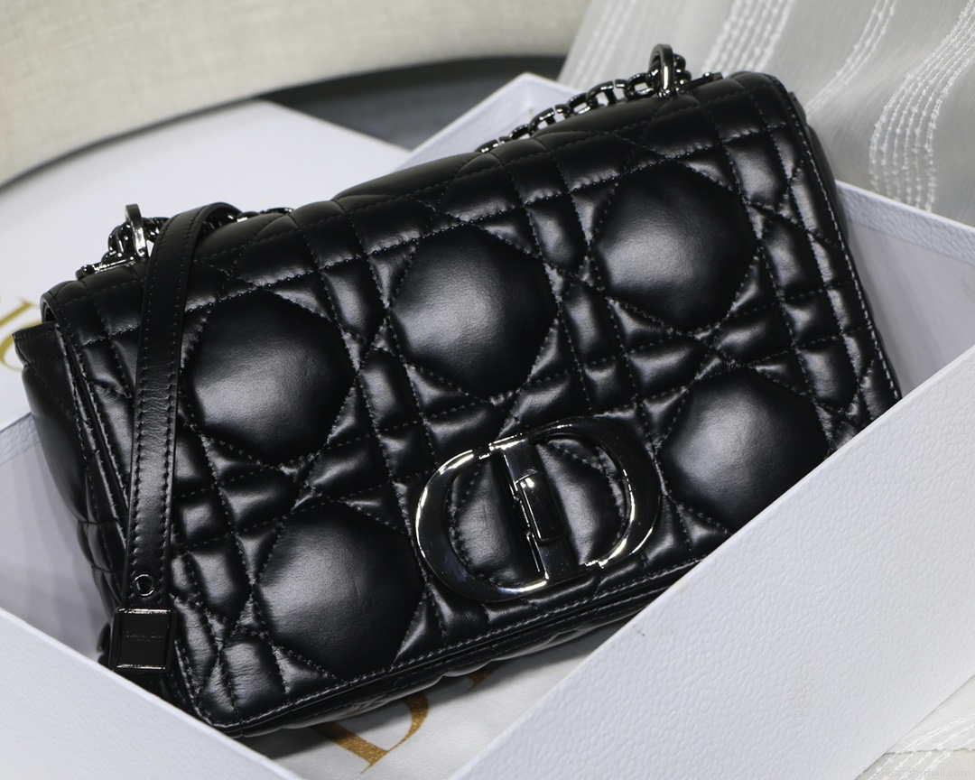 Dior M9242 Medium Quilted Macrocannage Calfskin Black