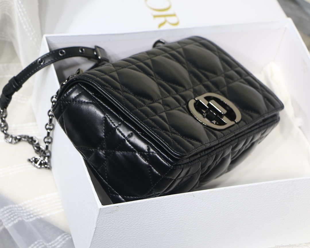 Dior M9242 Medium Quilted Macrocannage Calfskin Black
