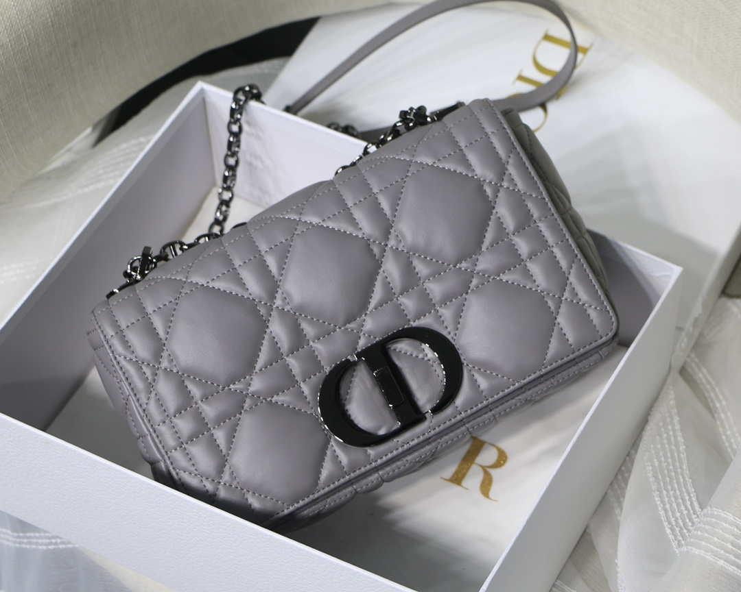 Dior M9242 Medium Quilted Macrocannage Calfskin Gray
