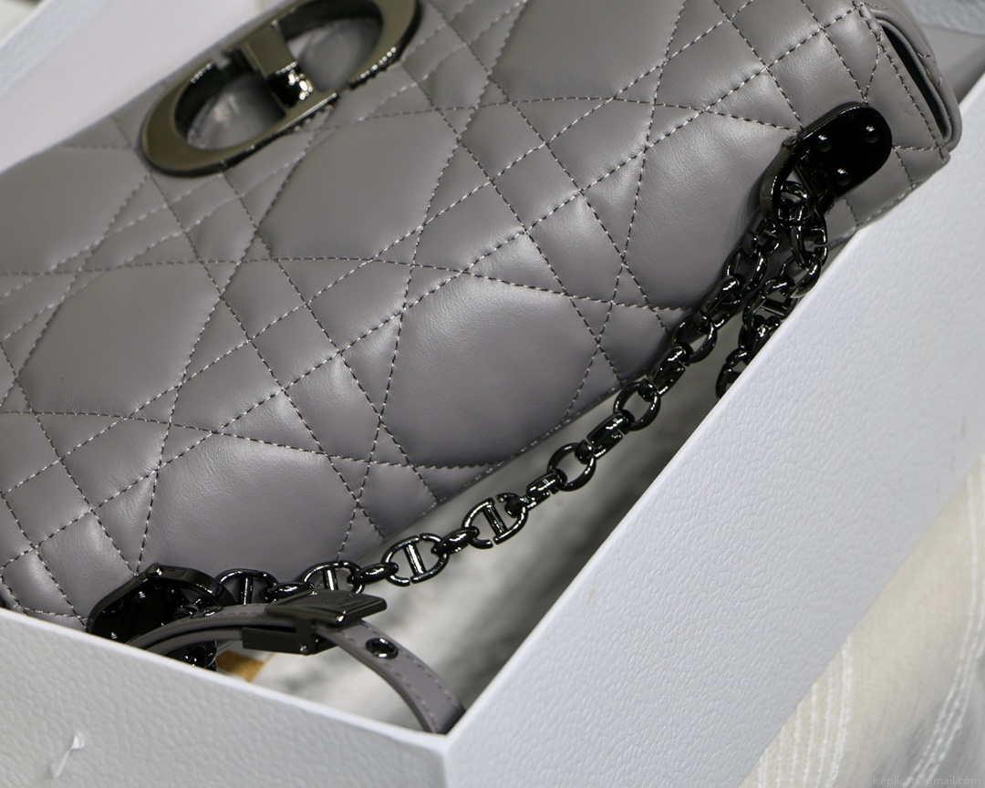 Dior M9242 Medium Quilted Macrocannage Calfskin Gray