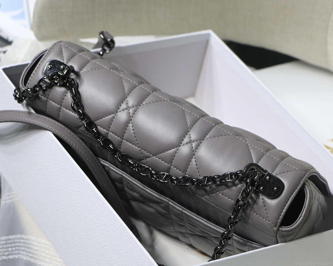 Dior M9243 Large Quilted Macrocannage Calfskin Gray