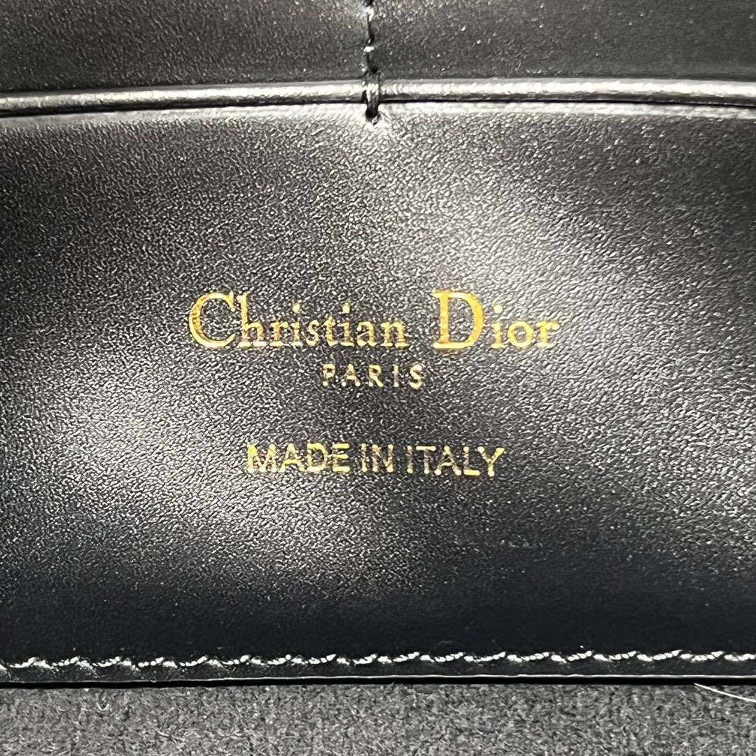 Dior S5703UBPZ_M900 Bobby EAST-WEST Pouch With Chain Black Smooth Calfskin