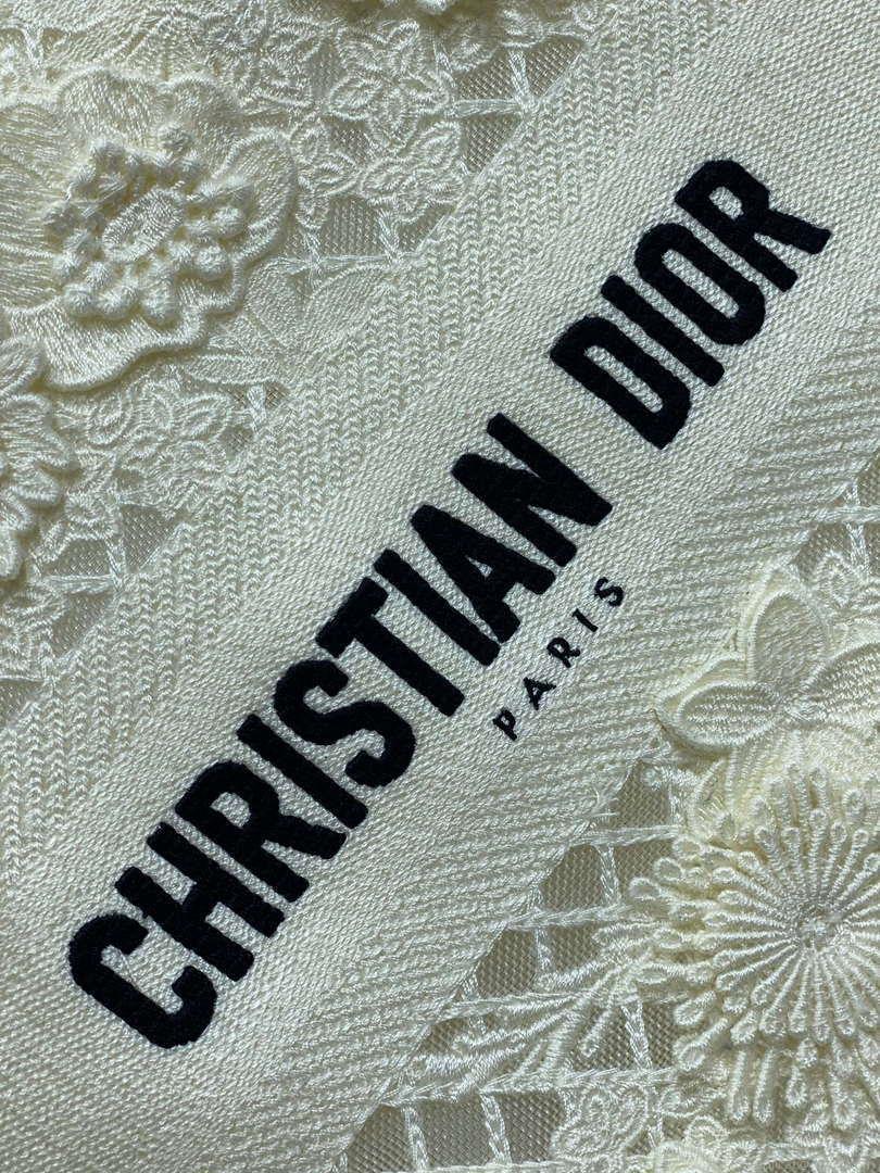 Dior M1265 Small Book Tote Embroidery with 3D Macramé Effect M9620