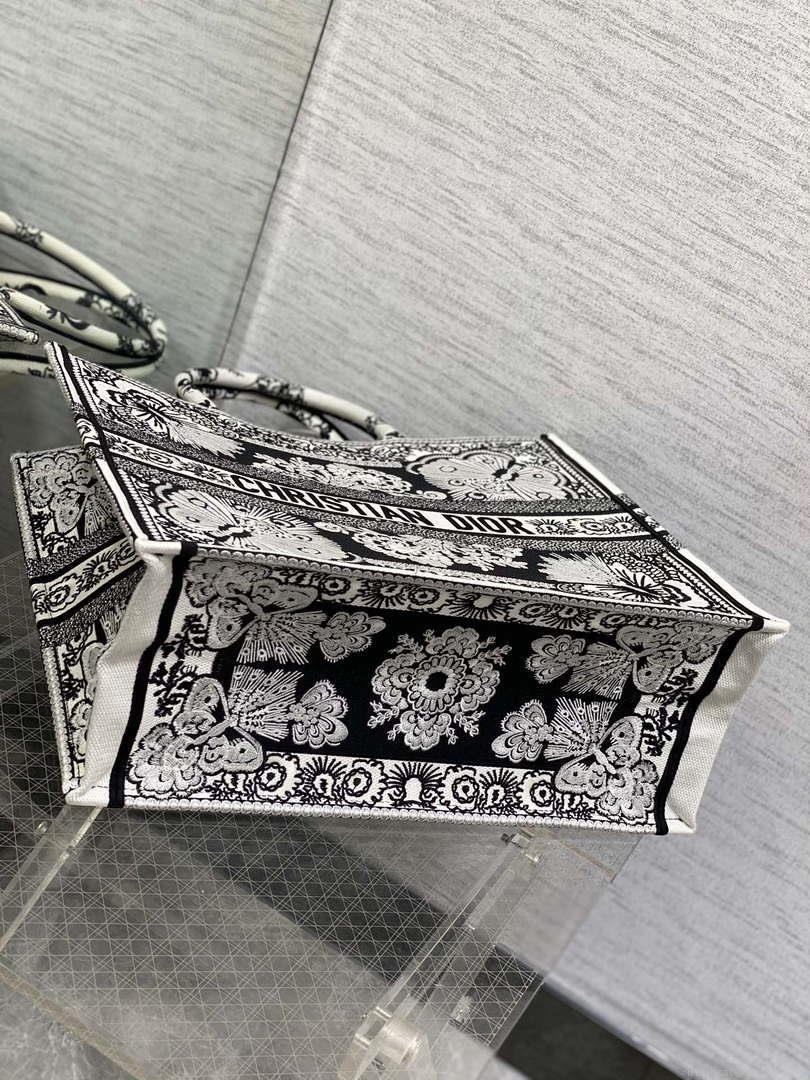 Dior M1286 Large Book Tote Butterfly Bandana Embroidery M107