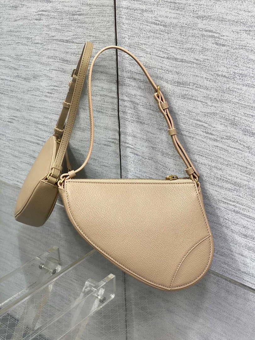 Dior M05909 Saddle Shoulder Pouch Apricot Goatskin