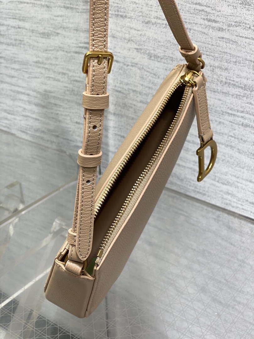Dior M05909 Saddle Shoulder Pouch Apricot Goatskin