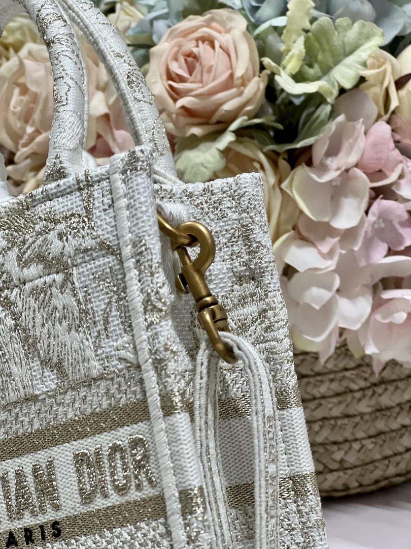 Dior S5555 Mini Dior Book Tote Phone Bag White Eembroidery S1107