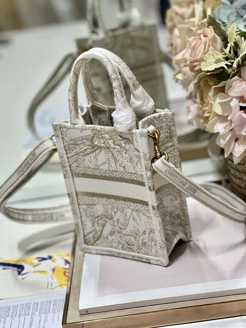 Dior S5555 Mini Dior Book Tote Phone Bag White Eembroidery S1107
