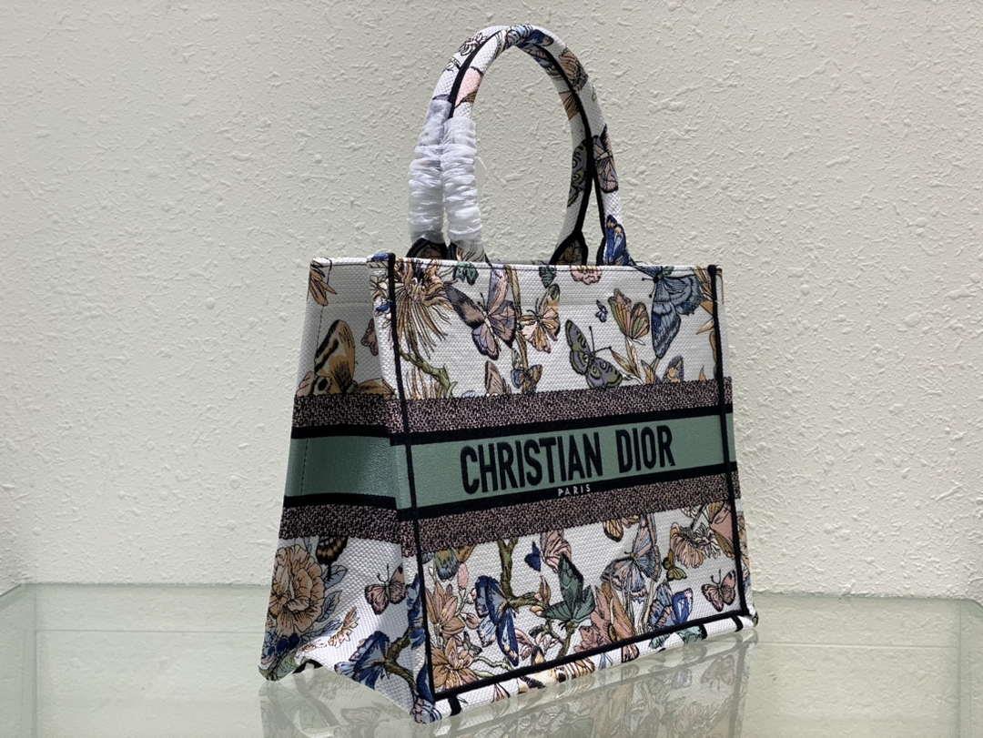 Dior Book Tote M1296 Medium Latte Multicolor Dior Jardin d’Hiver Embroidery M0083