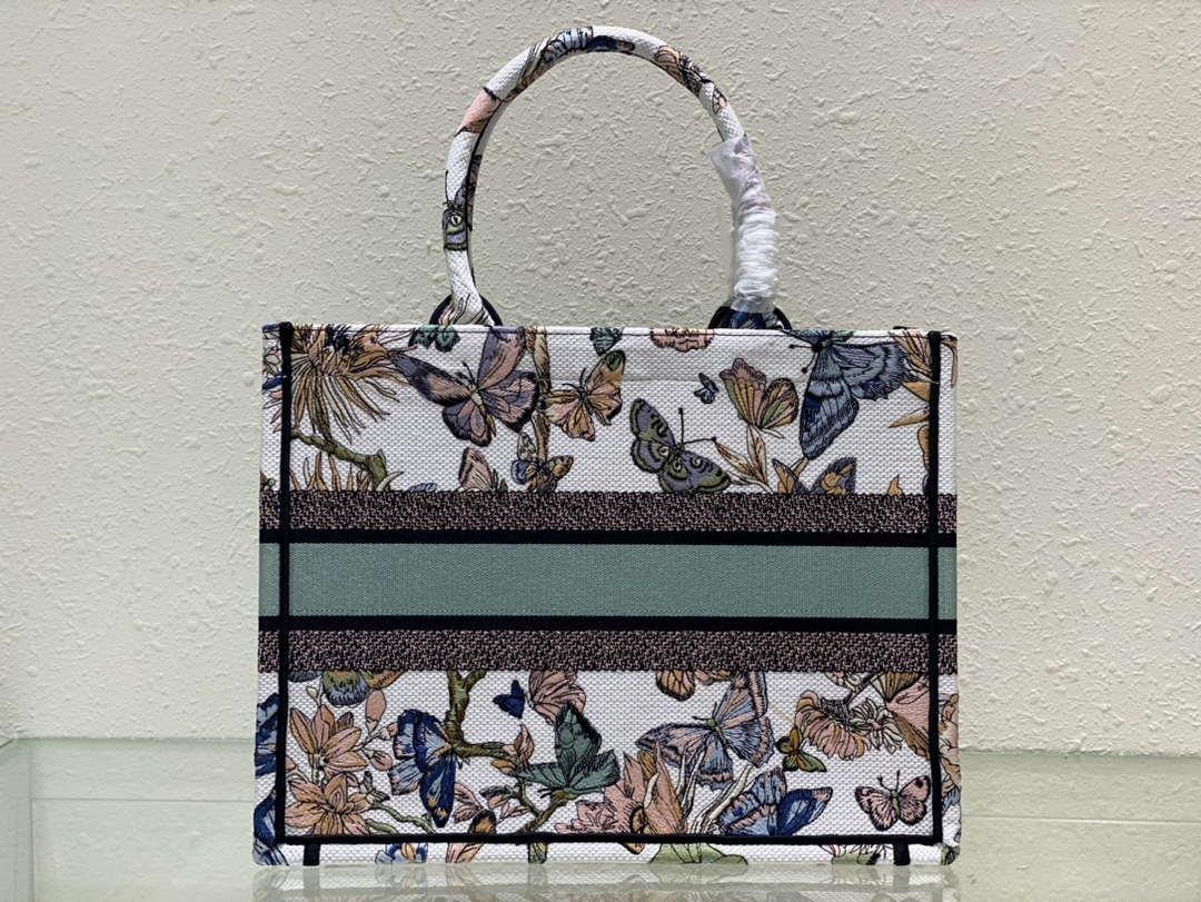 Dior Book Tote M1296 Medium Latte Multicolor Dior Jardin d’Hiver Embroidery M0083