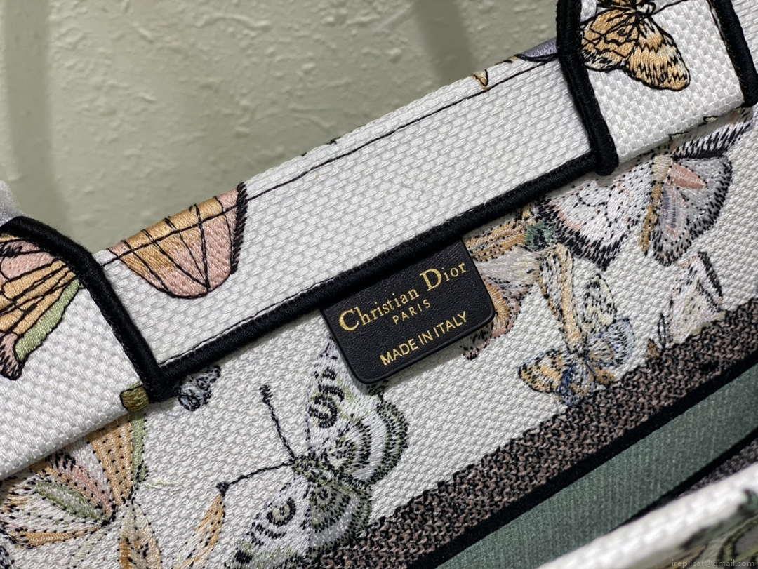 Dior Book Tote M1296 Medium Latte Multicolor Dior Jardin d’Hiver Embroidery M0083