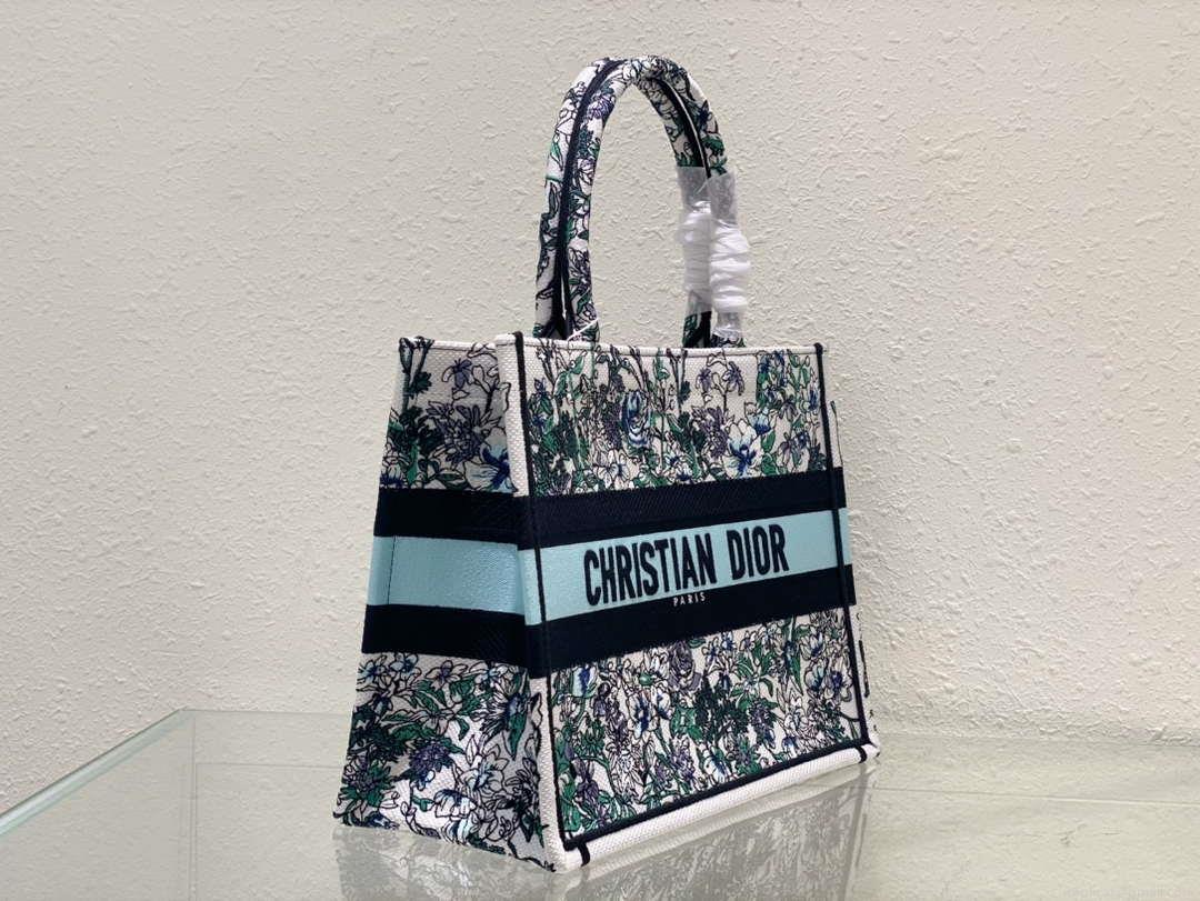 Dior Book Tote M1296 Medium Latte Multicolor Dior Jardin d’Hiver Embroidery M0085