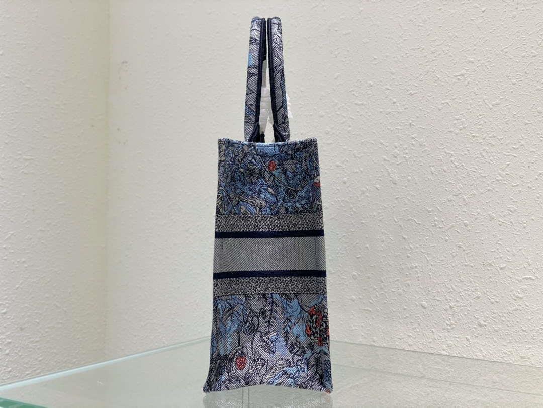 Dior Book Tote M1296 Medium Latte Multicolor Dior Jardin d’Hiver Embroidery M0088