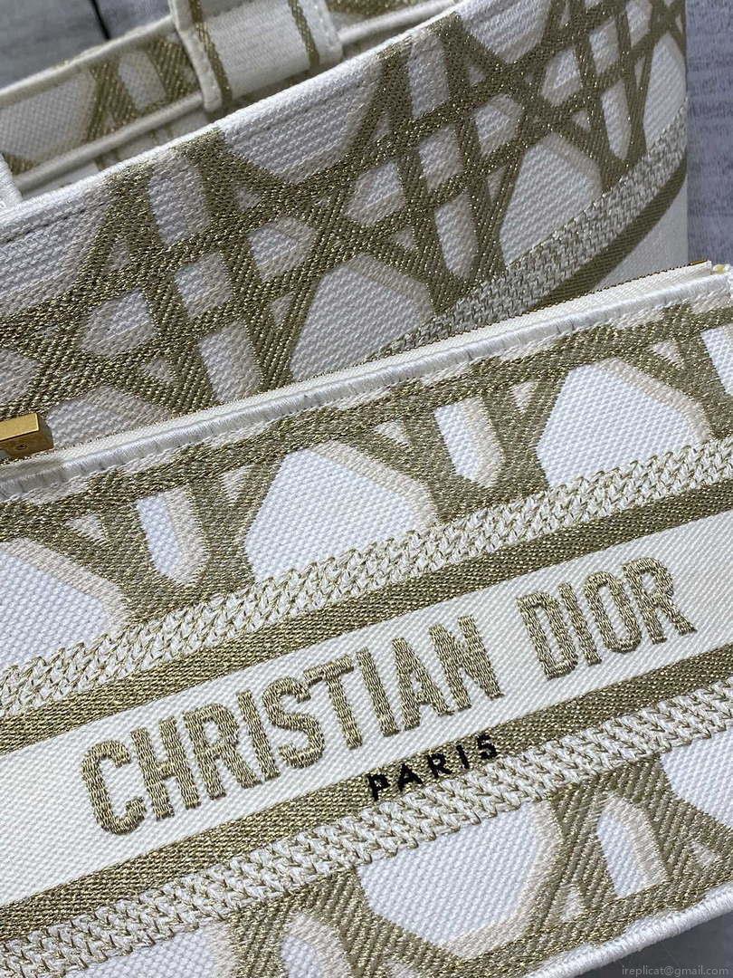 Dior M1328 Hat Basket Bag White and Gold-Tone Macrocannage Embroidery