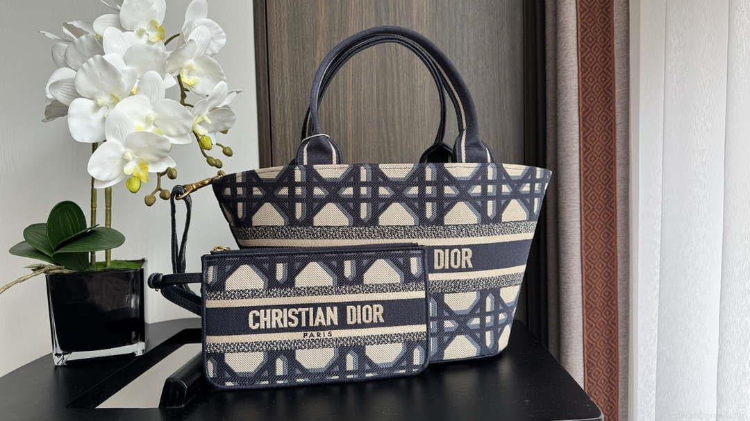 Dior M1328 Hat Basket Bag White and Blue with Gold-Tone Macrocannage Embroidery