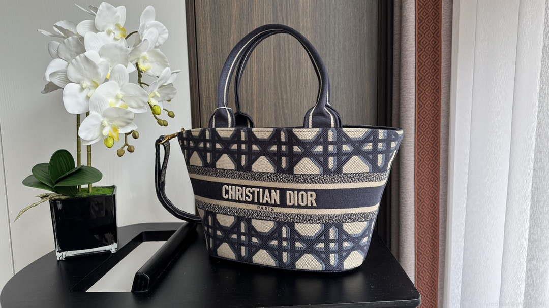 Dior M1328 Hat Basket Bag White and Blue with Gold-Tone Macrocannage Embroidery