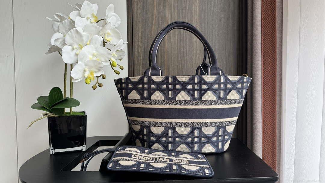 Dior M1328 Hat Basket Bag White and Blue with Gold-Tone Macrocannage Embroidery
