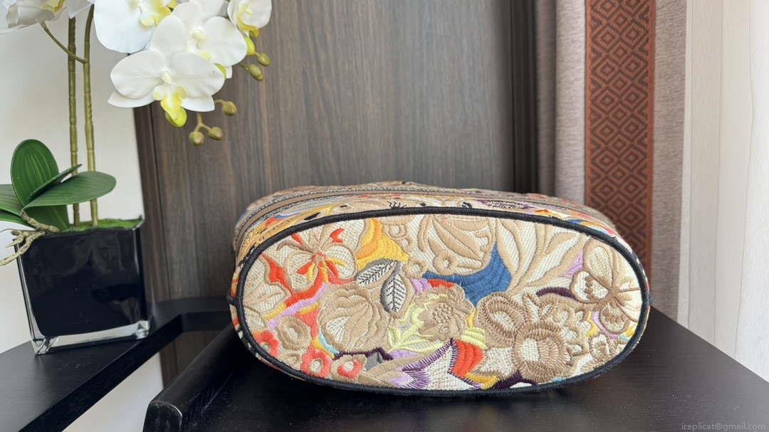 Dior M1328 Hat Basket Bag Multicolor Le Coeur des Papillons Embroider