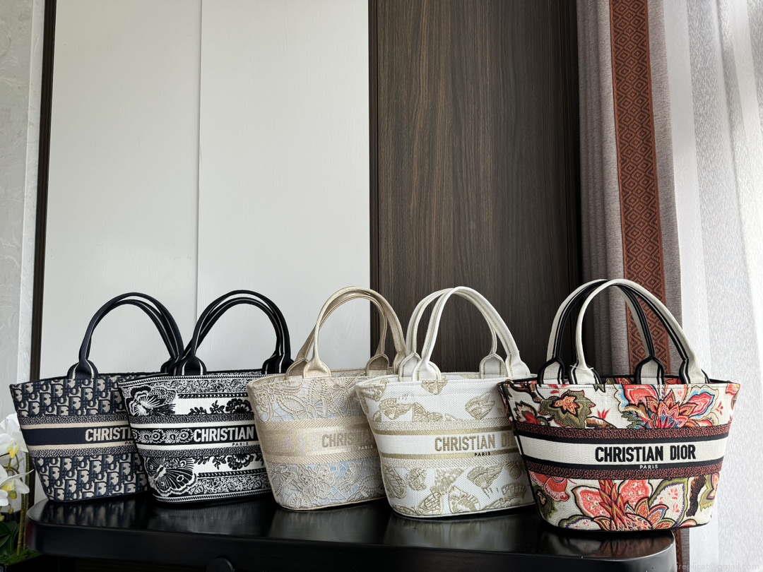 Dior M1328 Hat Basket Bag Black Le Coeur des Papillons Embroider