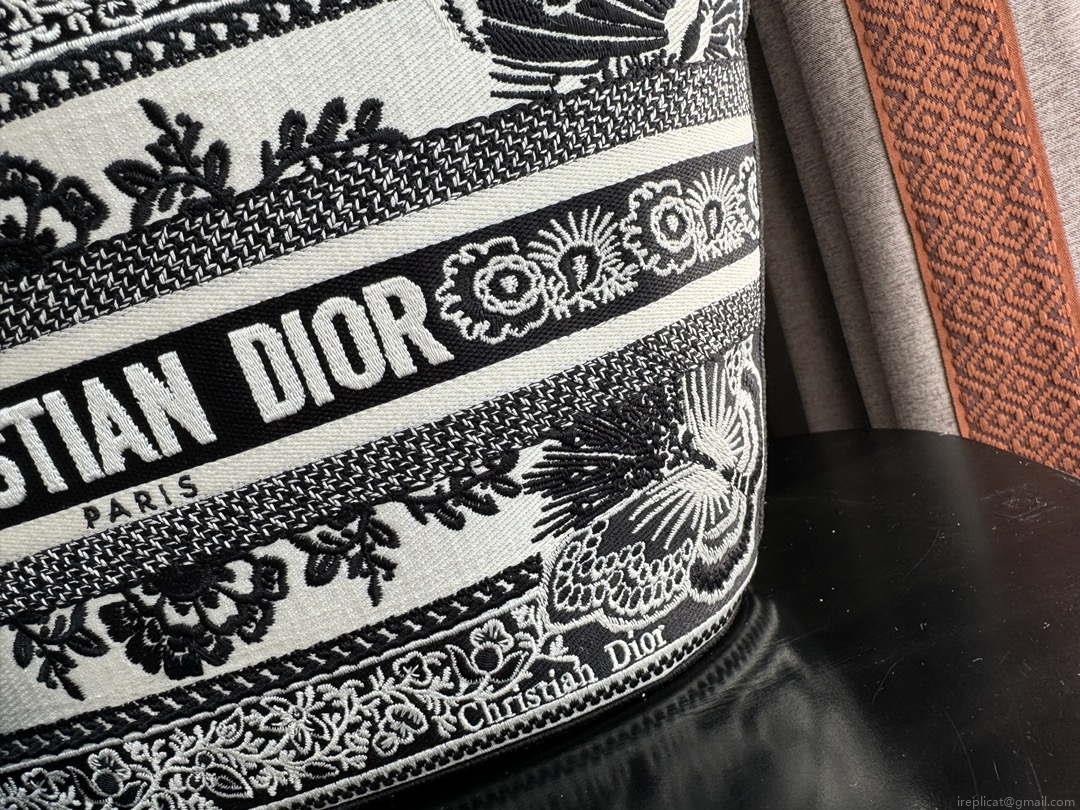 Dior M1328 Hat Basket Bag Black Le Coeur des Papillons Embroider
