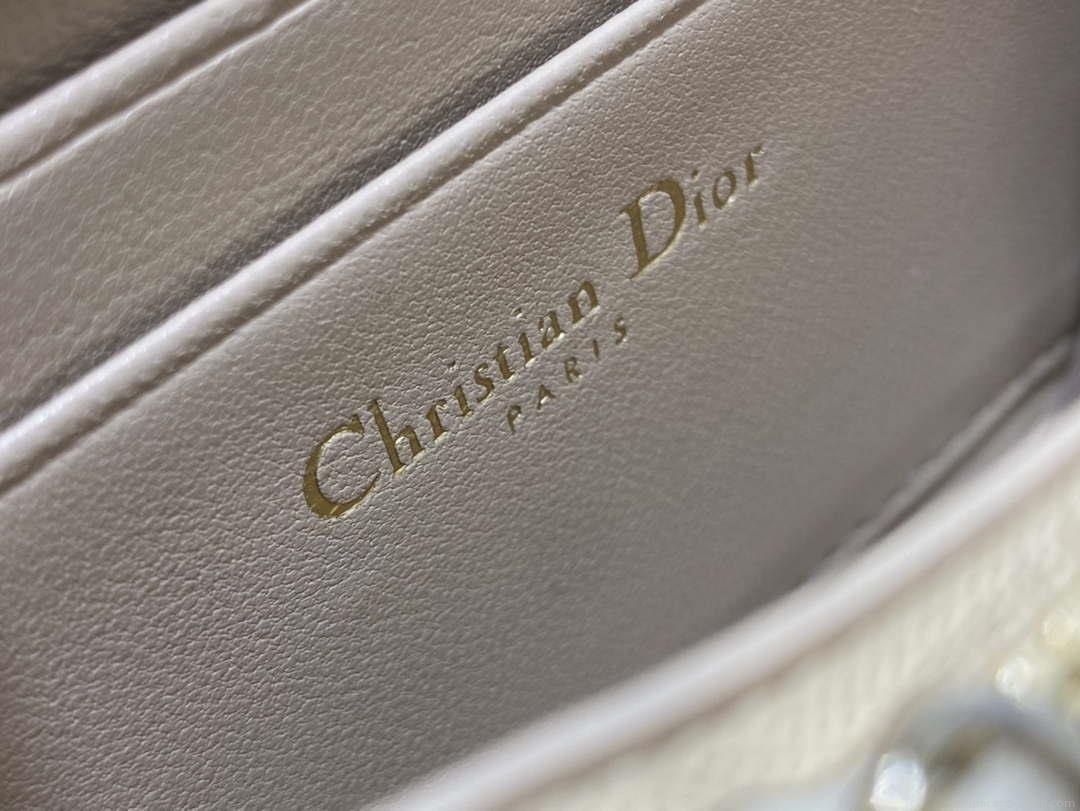 Dior S0011 Lady Dior Zipper Card Holder Medium Nude Cannage Lambskin