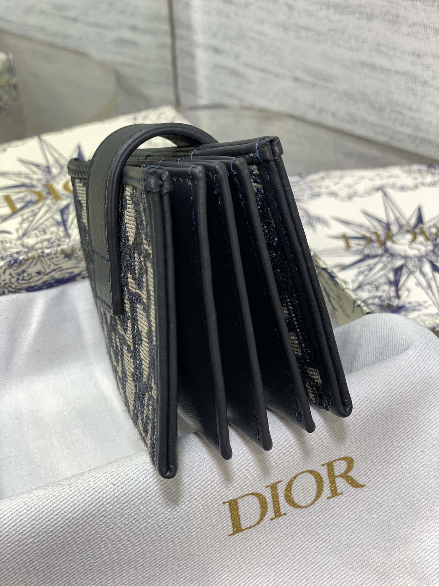 Dior 30 MONTAIGNE 5-Gate Card Holder Organ Card Holder S2058 Oblique Jacquard D0019