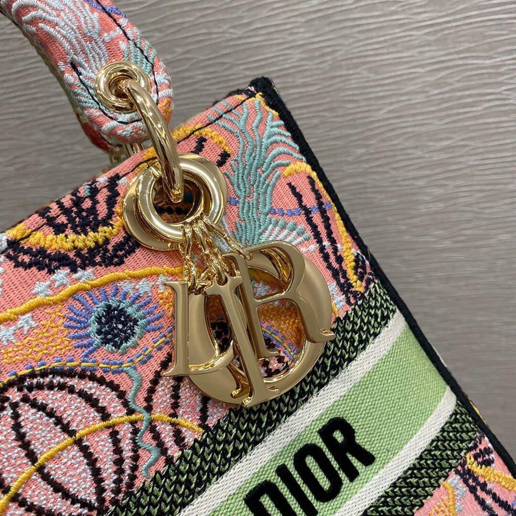 Dior M0565 Medium Lady D-lite Embroidery Bag Pink