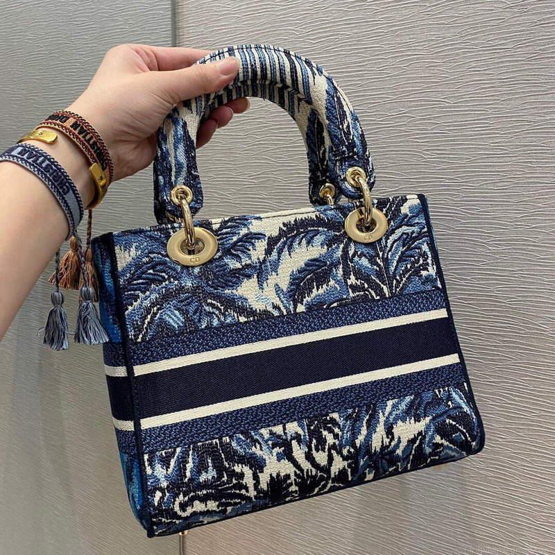 Dior M0565 Medium Lady D-lite Embroidery Bag Blue