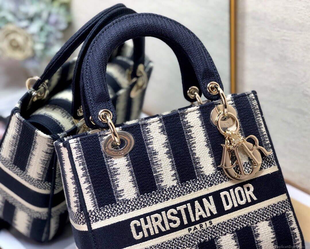 Dior M0565 Medium Lady D-lite Embroidery Bag