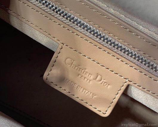Dior M0565 Medium Lady Dior Cannage Calfskin Bag Tan