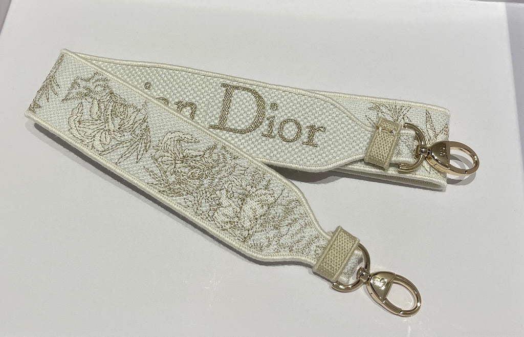 Dior M0565 Medium Lady D-Life Bag Light Yellow Cupidon Embroidery