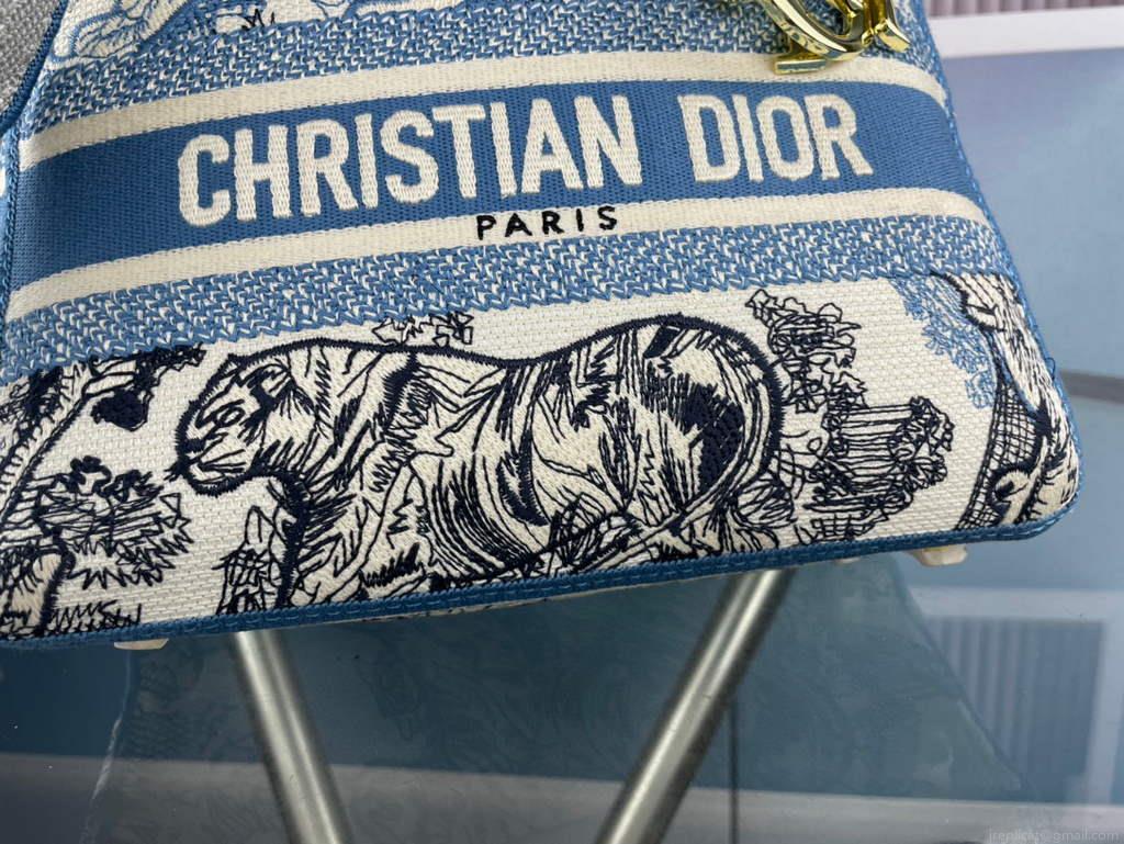 Dior M0565 Medium Lady D-Life Bag Blue Toile de Jouy Embroidery
