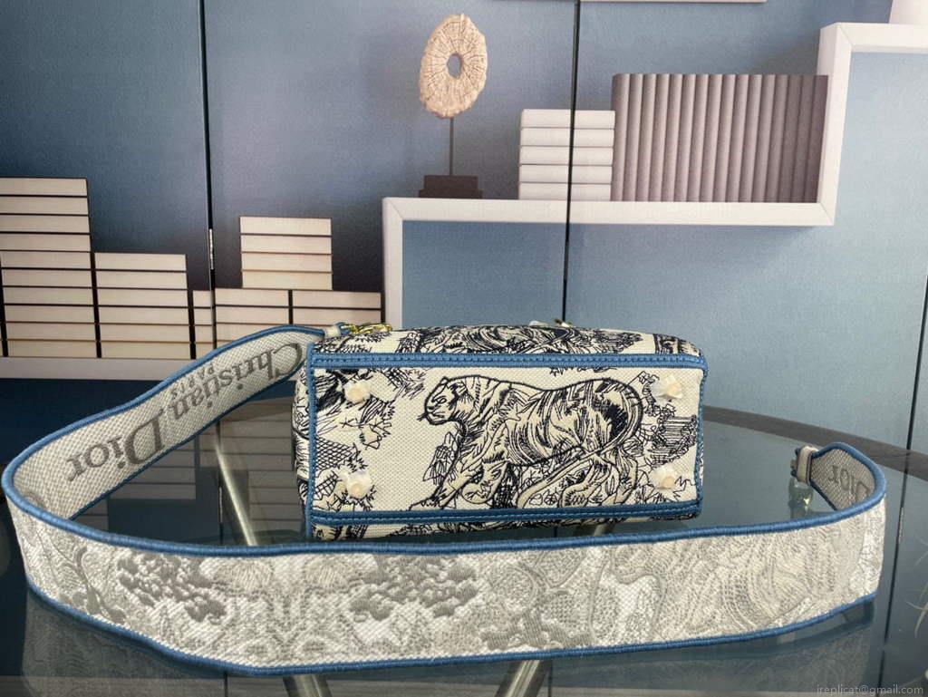 Dior M0565 Medium Lady D-Life Bag Blue Toile de Jouy Embroidery