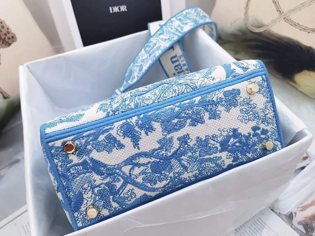 Dior M0565 Medium Lady D-Life Bag Cornflower Blue Toile de Jouy Embroidery