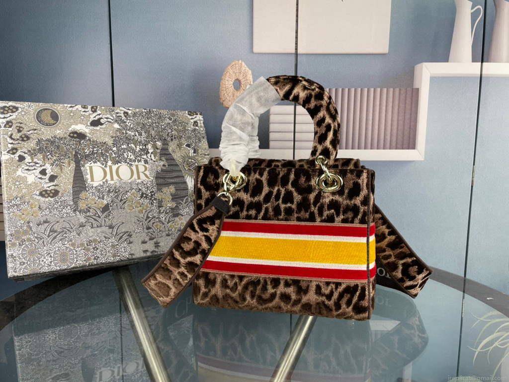 Dior M0565 Medium Lady D-Life Bag Beige Multicolor Mizza Embroidery With Yellow