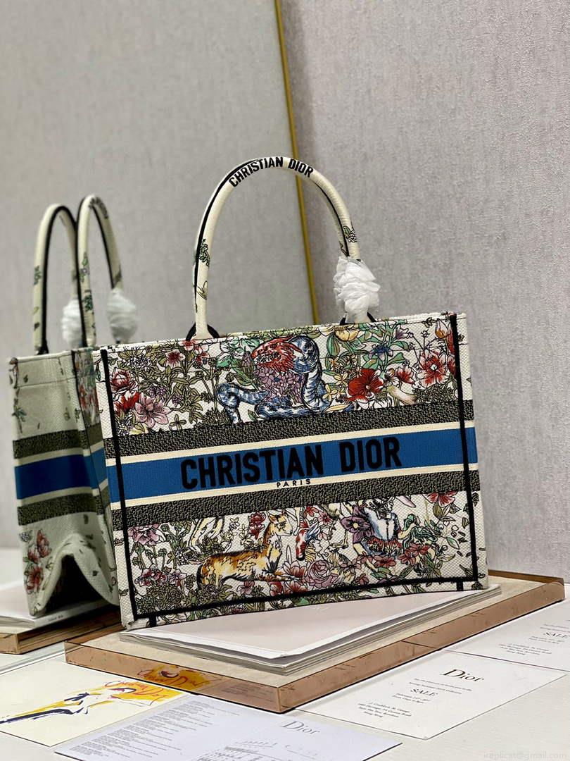 Dior M1296 Medium Book Tote Latte D-Constellation Embroidery Beige