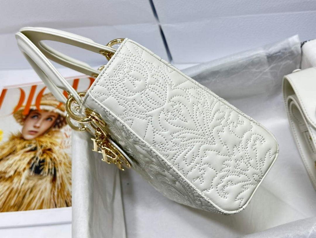Dior M0538 Small Lady Dior My ABCDIOR Bag Latte Quilted-Effect Lambskin White