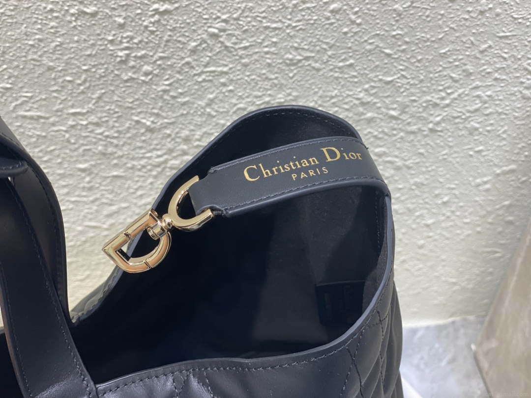 Dior M2820 Large Dior Toujours Bag Black Macrocannage Calfskin