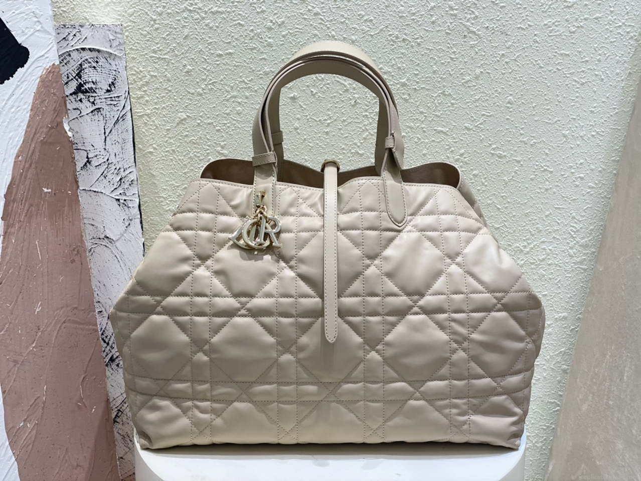 Dior M2820 Large Dior Toujours Bag Beige Macrocannage Calfskin
