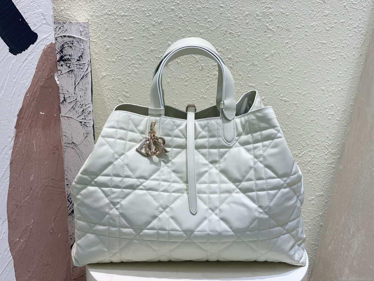 Dior M2820 Large Dior Toujours Bag White Macrocannage Calfskin