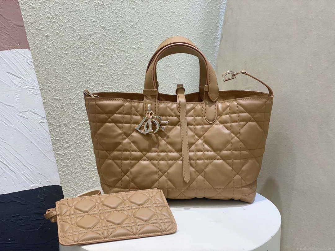 Dior M2821 Medium Dior Toujours Bag Apricot Macrocannage Calfskin