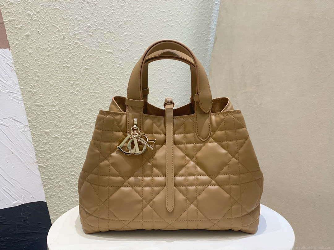 Dior M2821 Medium Dior Toujours Bag Apricot Macrocannage Calfskin