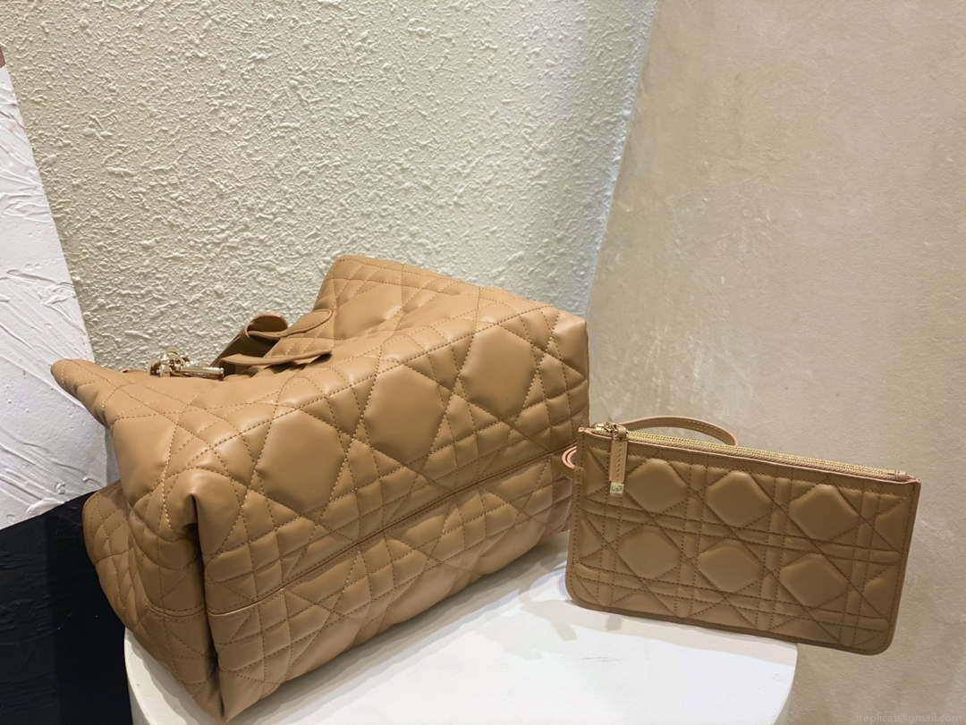 Dior M2821 Medium Dior Toujours Bag Apricot Macrocannage Calfskin