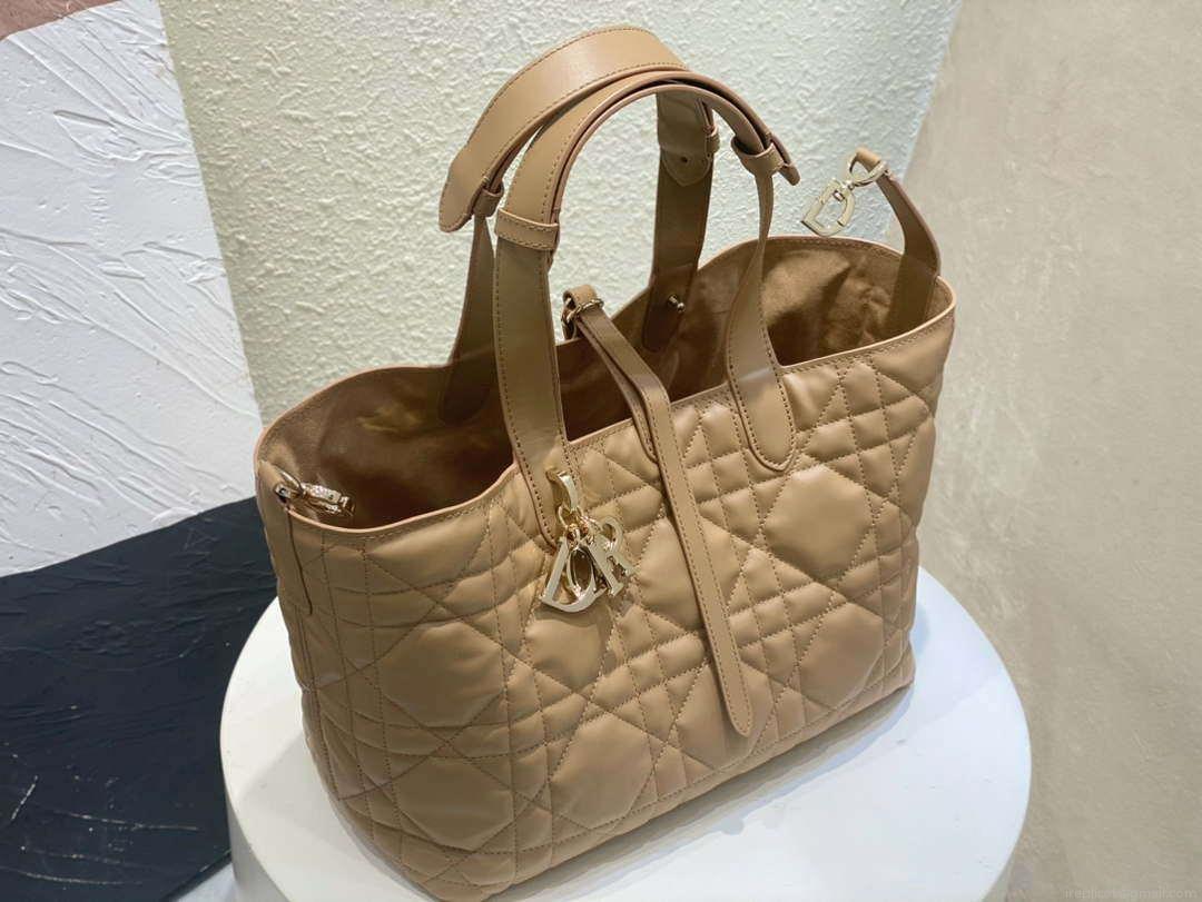 Dior M2821 Medium Dior Toujours Bag Apricot Macrocannage Calfskin