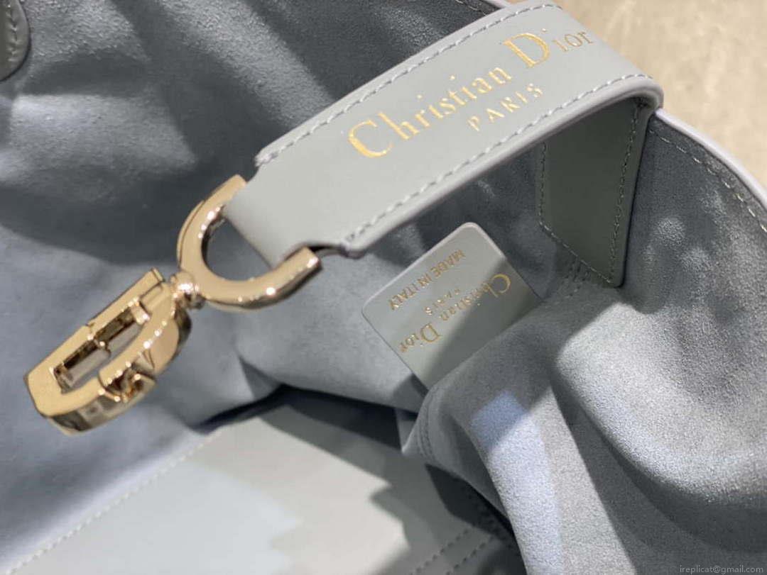 Dior M2821 Medium Dior Toujours Bag Blue Macrocannage Calfskin