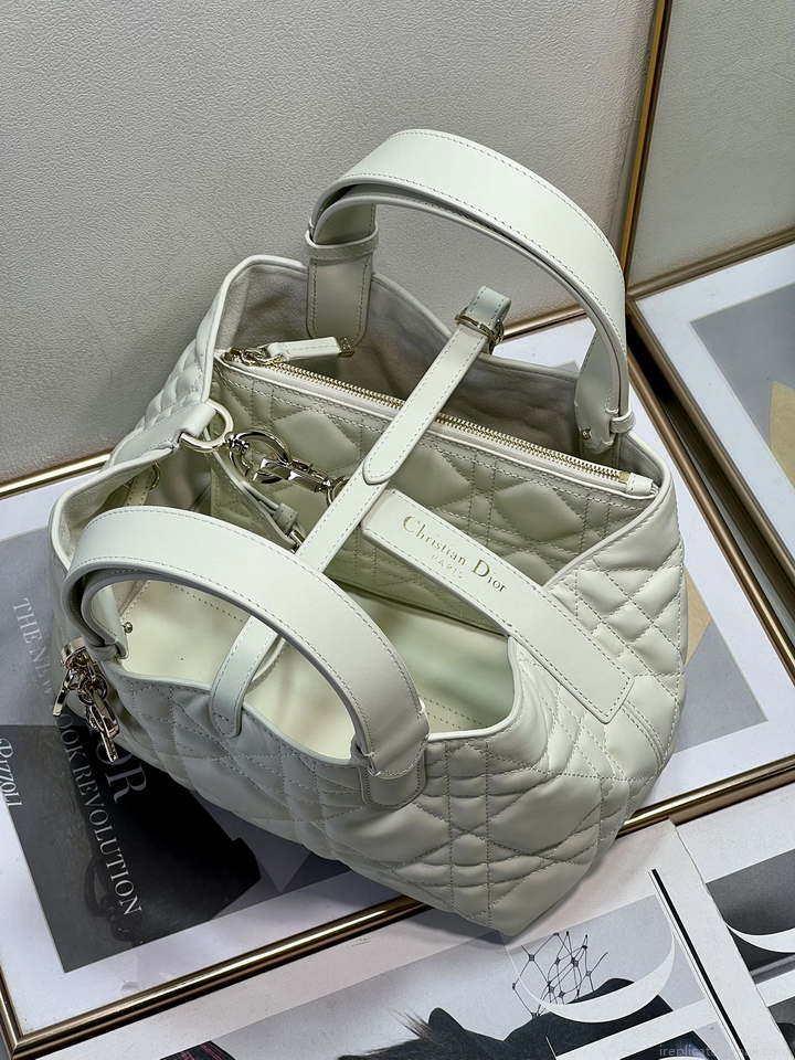 Dior M2822 Small Dior Toujours Bag White Macrocannage Calfskin