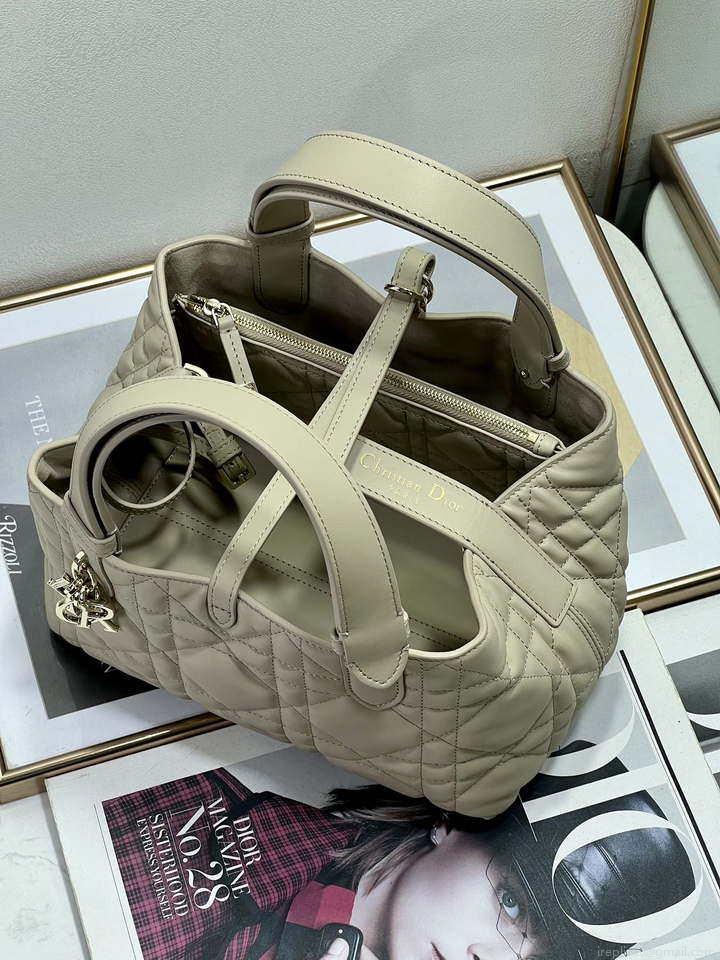 Dior M2822 Small Dior Toujours Bag Beige Macrocannage Calfskin